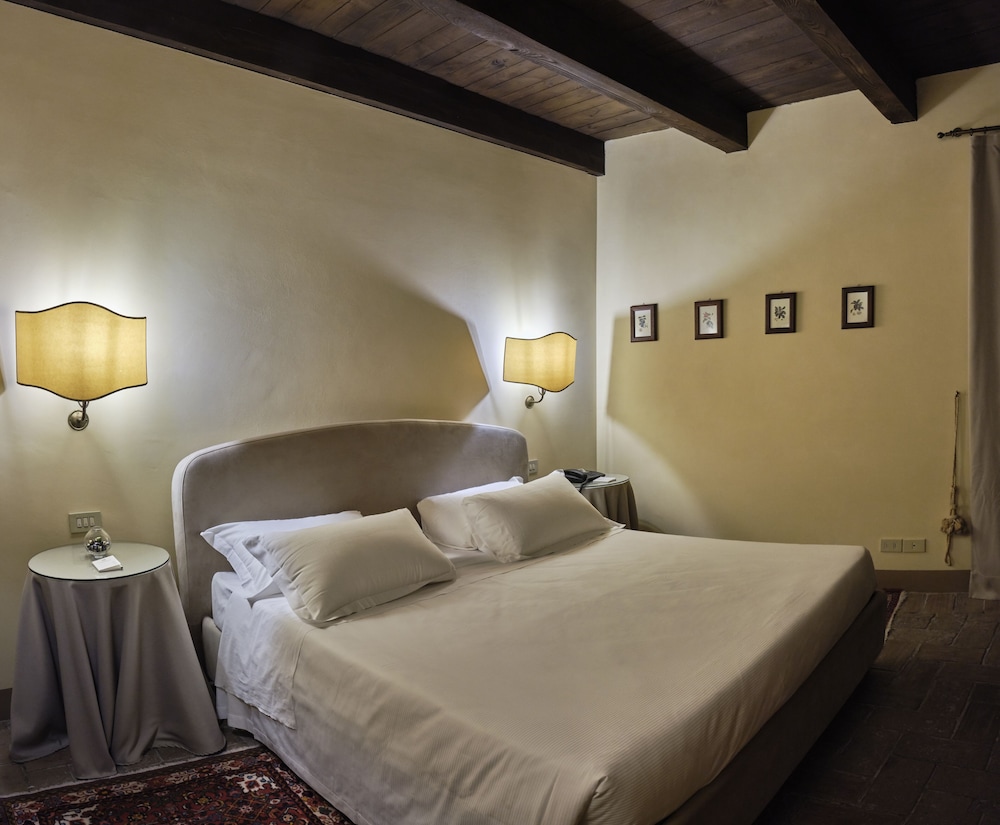 Castello Di Montegridolfo Spa Resort 21/89