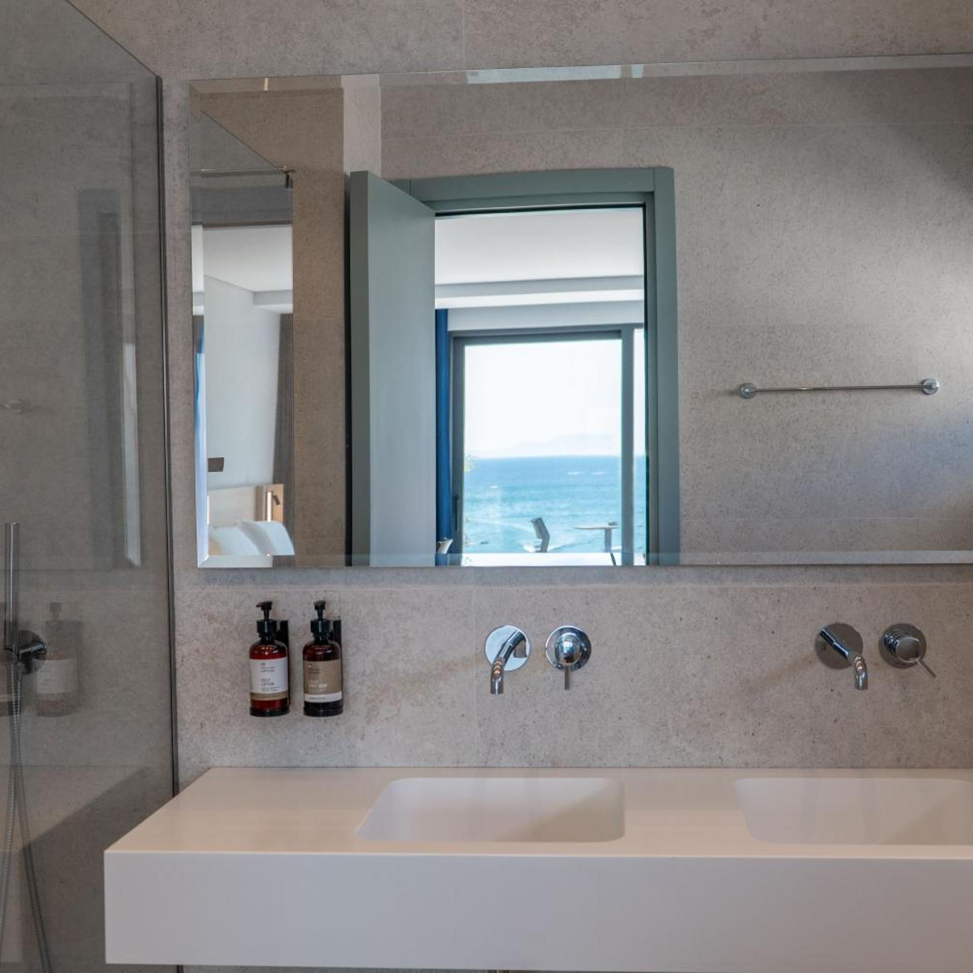 Victoria Boutique Hotel 55/57