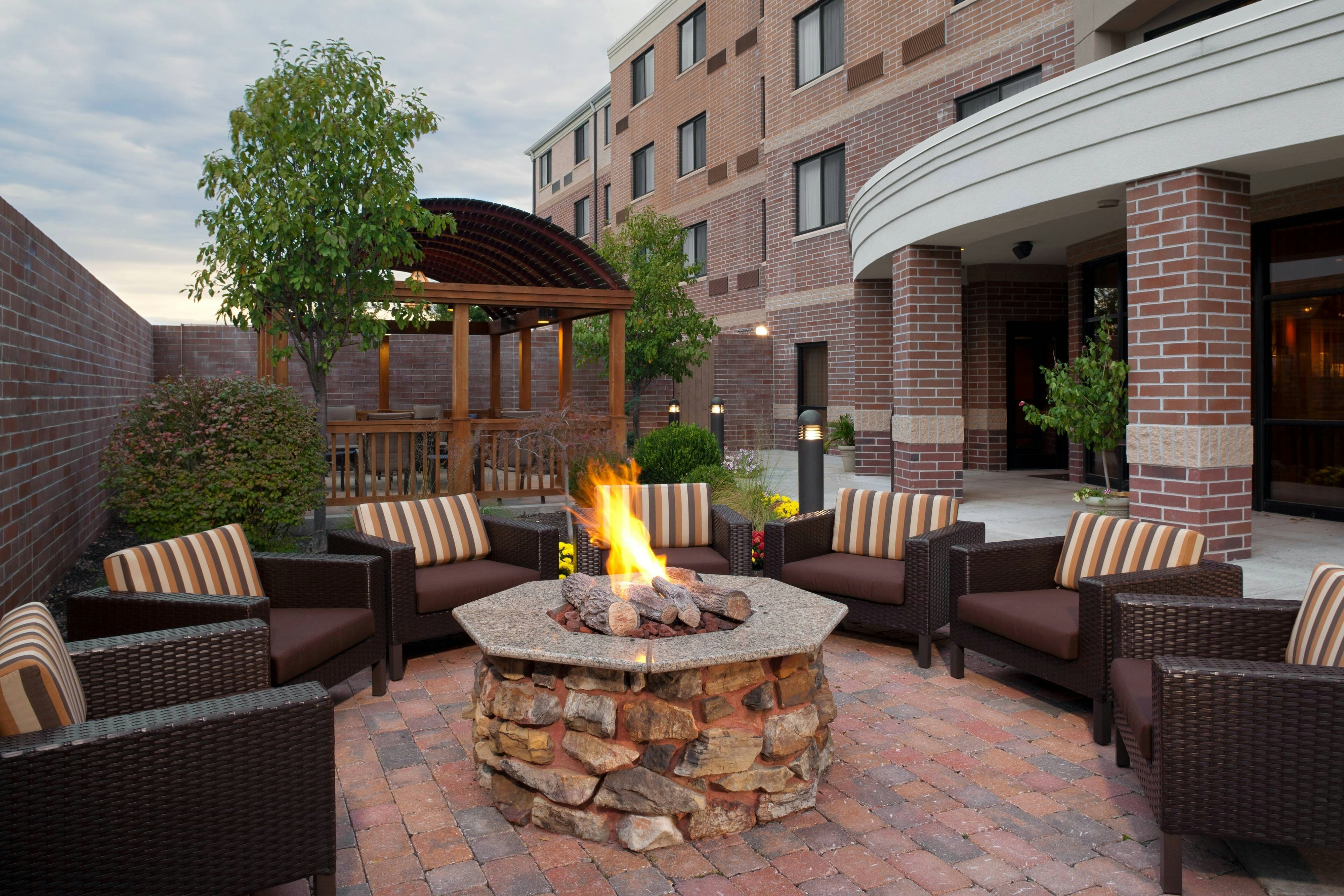 Courtyard By Marriott Columbia Missouri 20/38