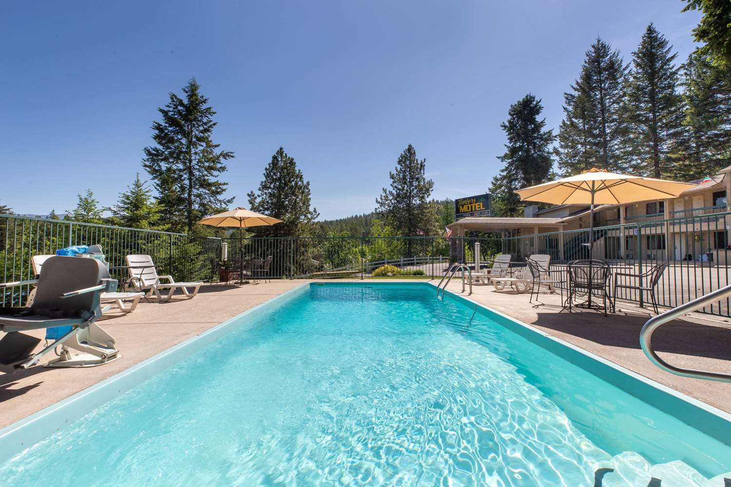 Timbers Motel Travelodge by Wyndham Bigfork 23/28