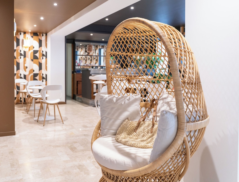 Exclusive Hotel Comte De Nice 27/50
