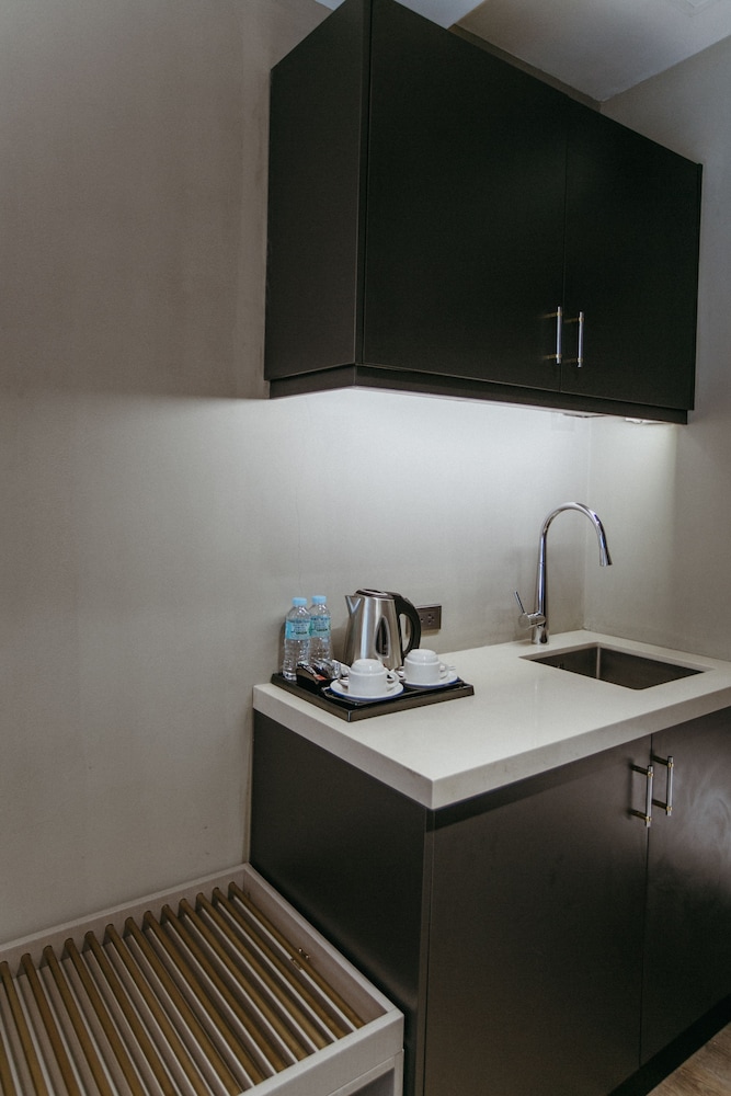 Pvl Suites 32/33