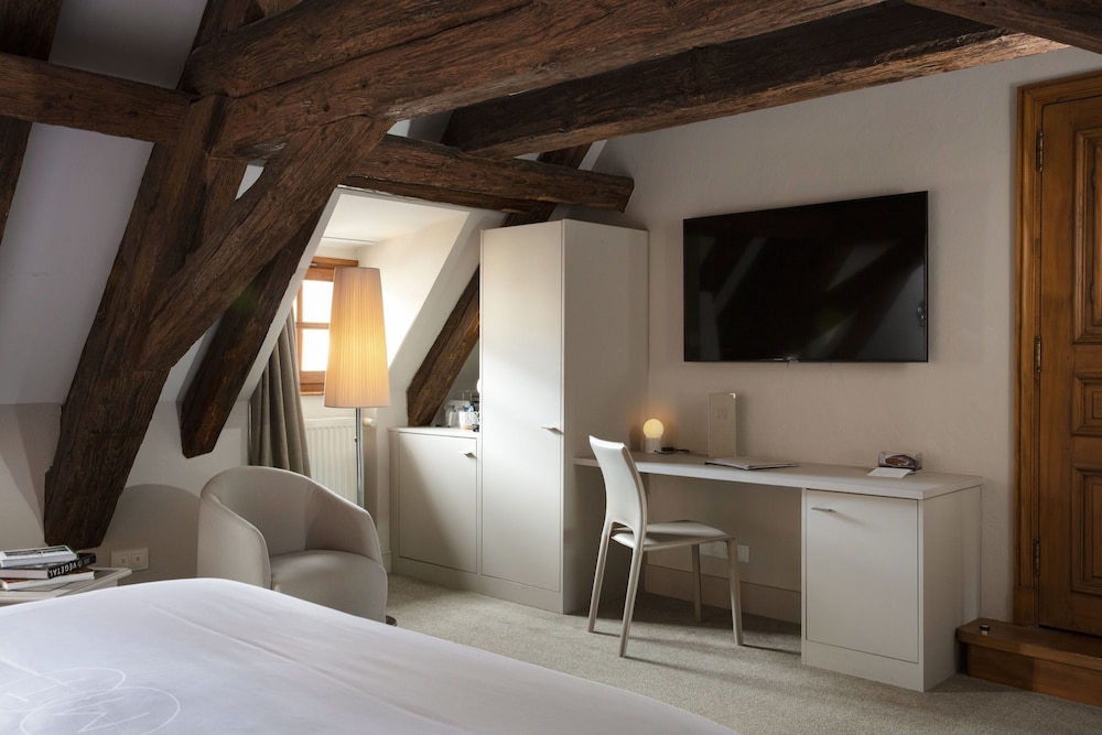 Relais & Chateaux La Maison Des Tetes 15/47