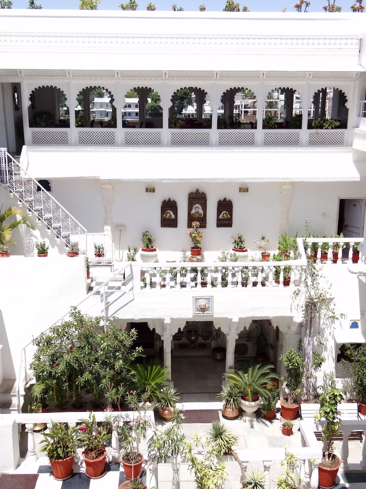 JAGAT NIWAS PALACE 1/35
