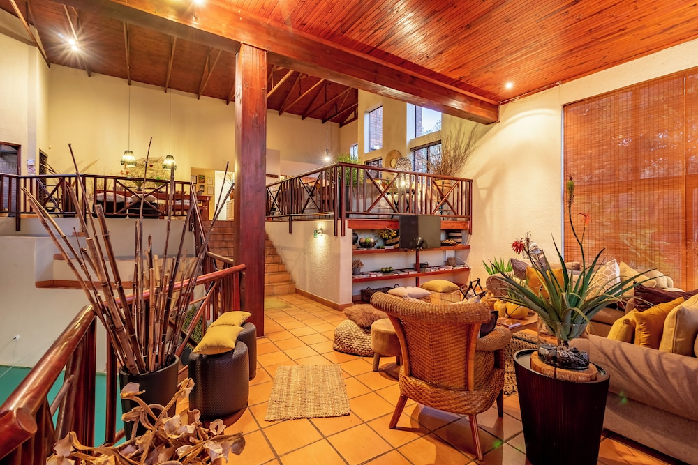 Ulwazi Rock Lodge 30/50