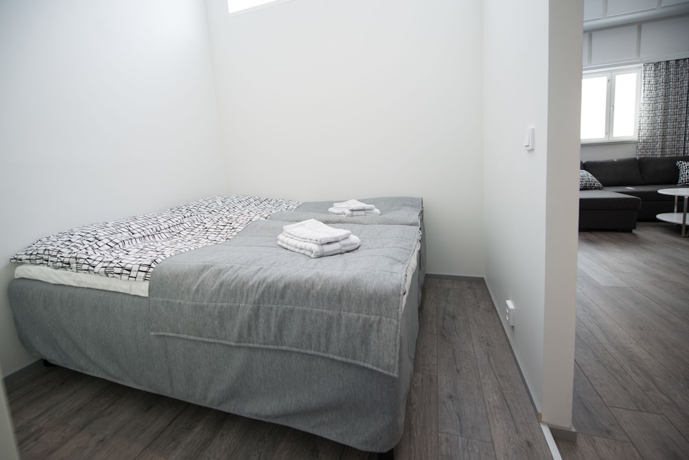 2 BEDROOMS, FAMILY, STUDIO
