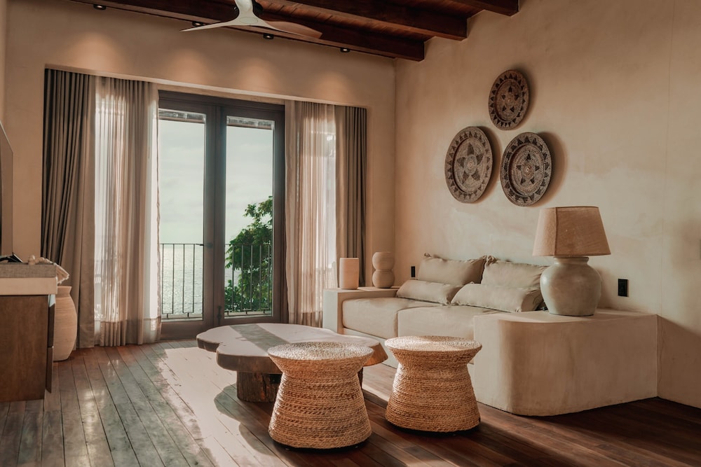 Makani Luxury Wanderlust 19/66
