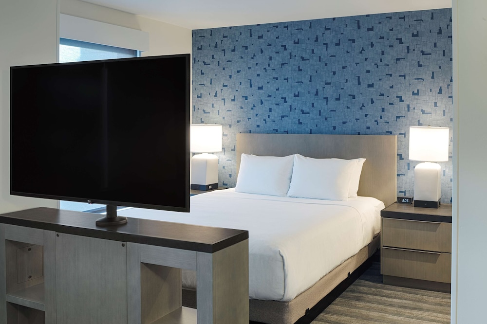 Hyatt House Columbus/OSU-Short North 12/50
