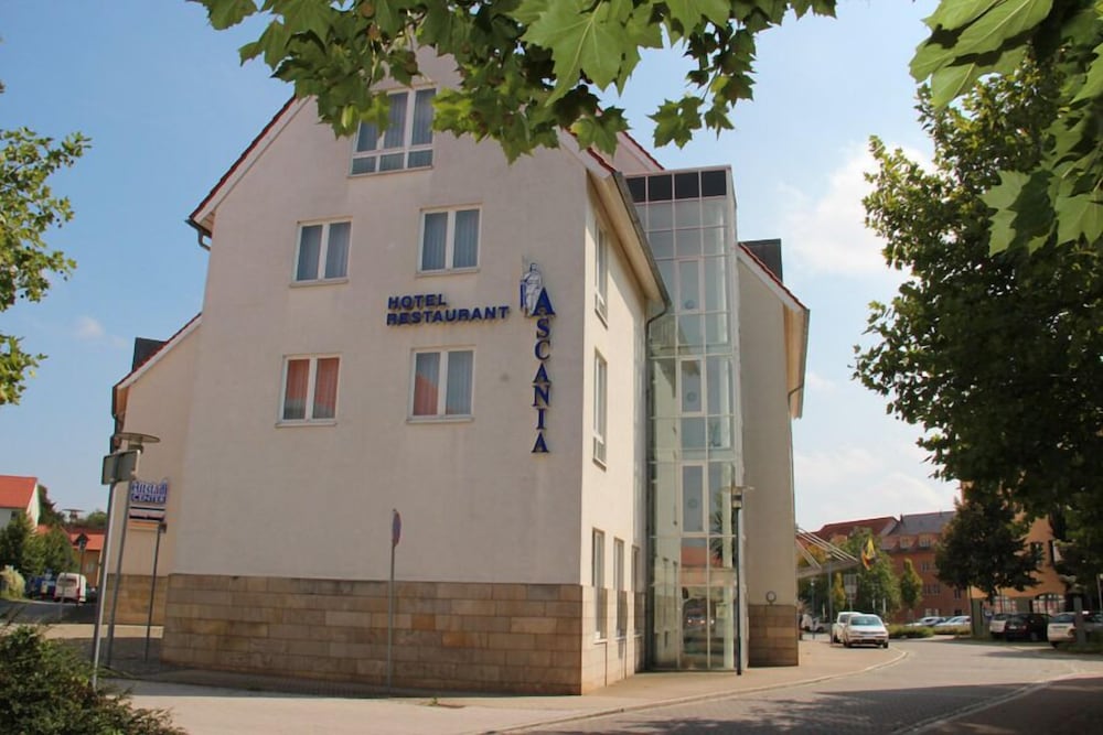 Hotel Ascania 2/20