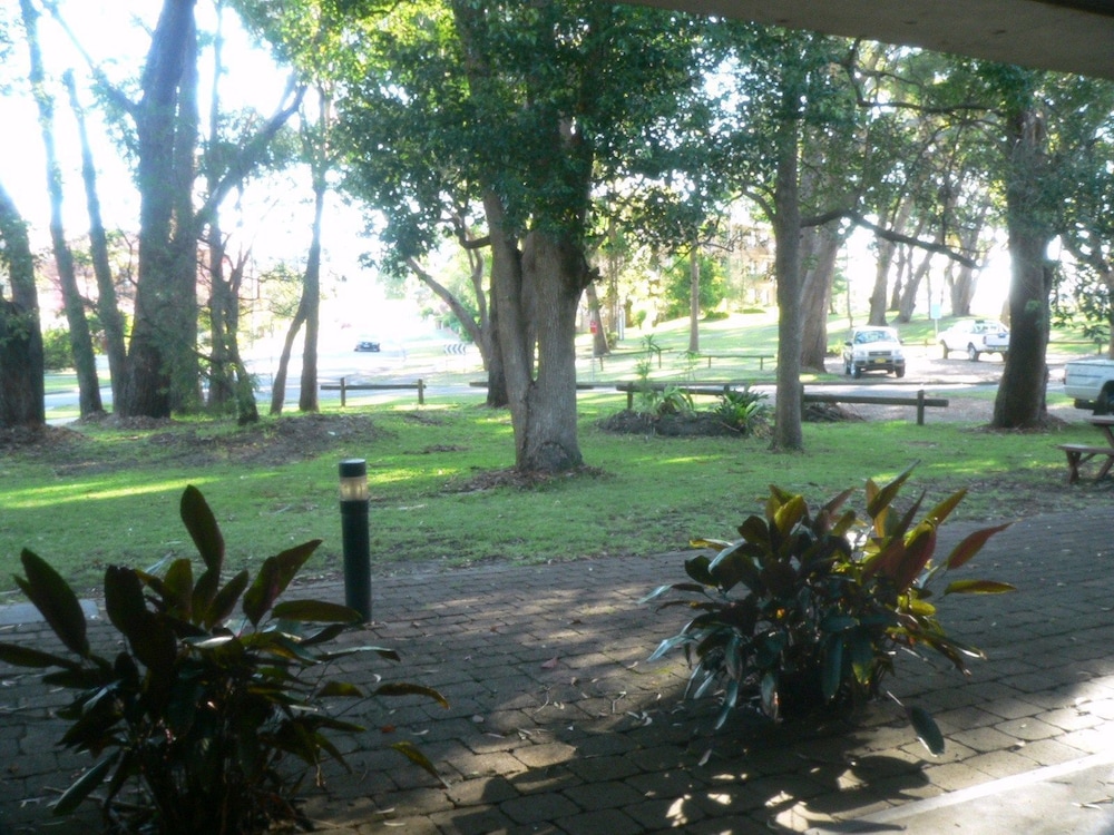 Port Stephens Motor Lodge 39/45