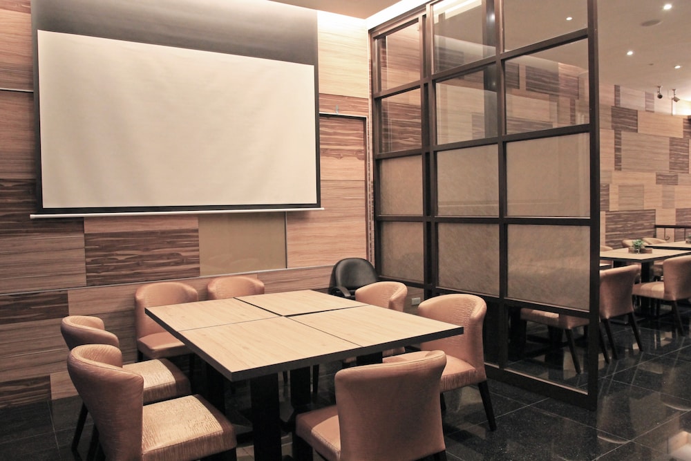 CAPITAL HOTEL SONGSHAN 23/35