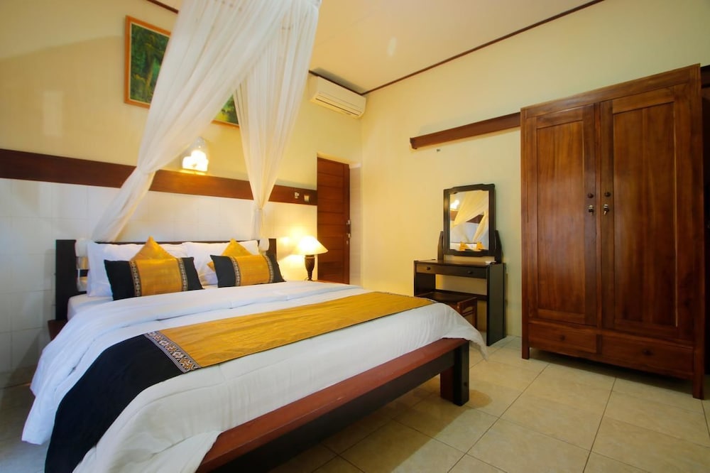 Hotel Jati And Home Stay 19/71