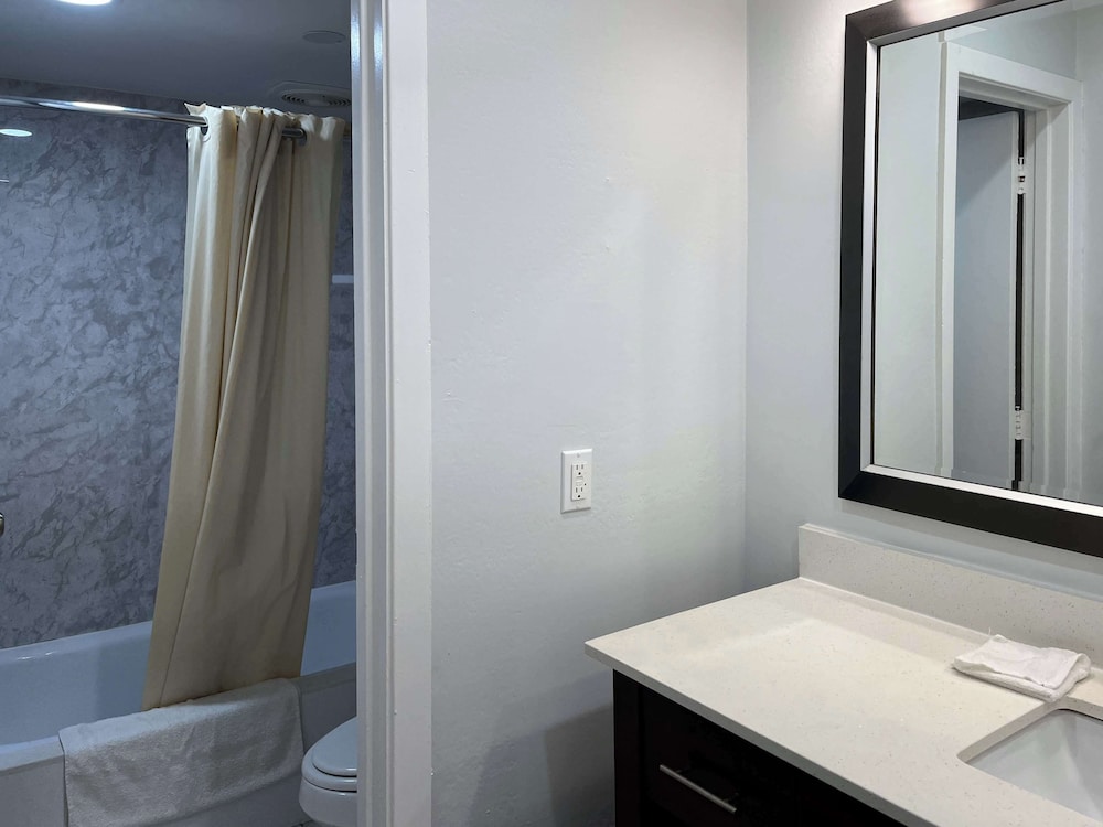 Motel6 Greenville, NC – ECU-Medical Center 56/59