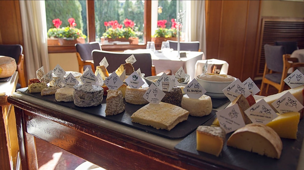 Emporda Hotel 45/66