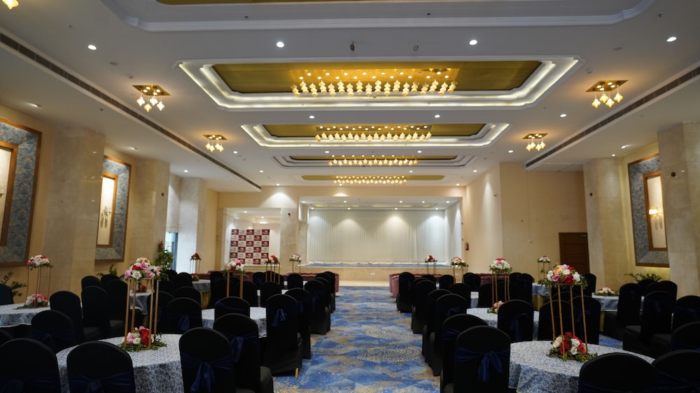 Pride Hotel Bhopal 42/49