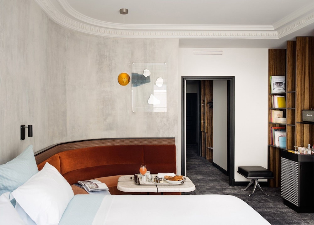 Hotel Les Bains Paris 24/77