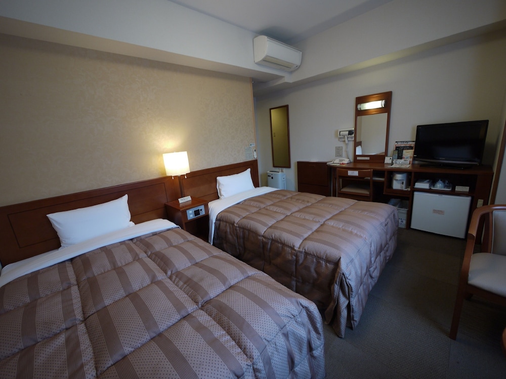 Hotel Route-Inn Tosu Ekimae 13/63