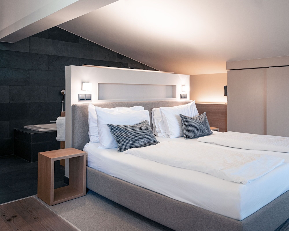 PANORAMIC, DELUXE, SUITE