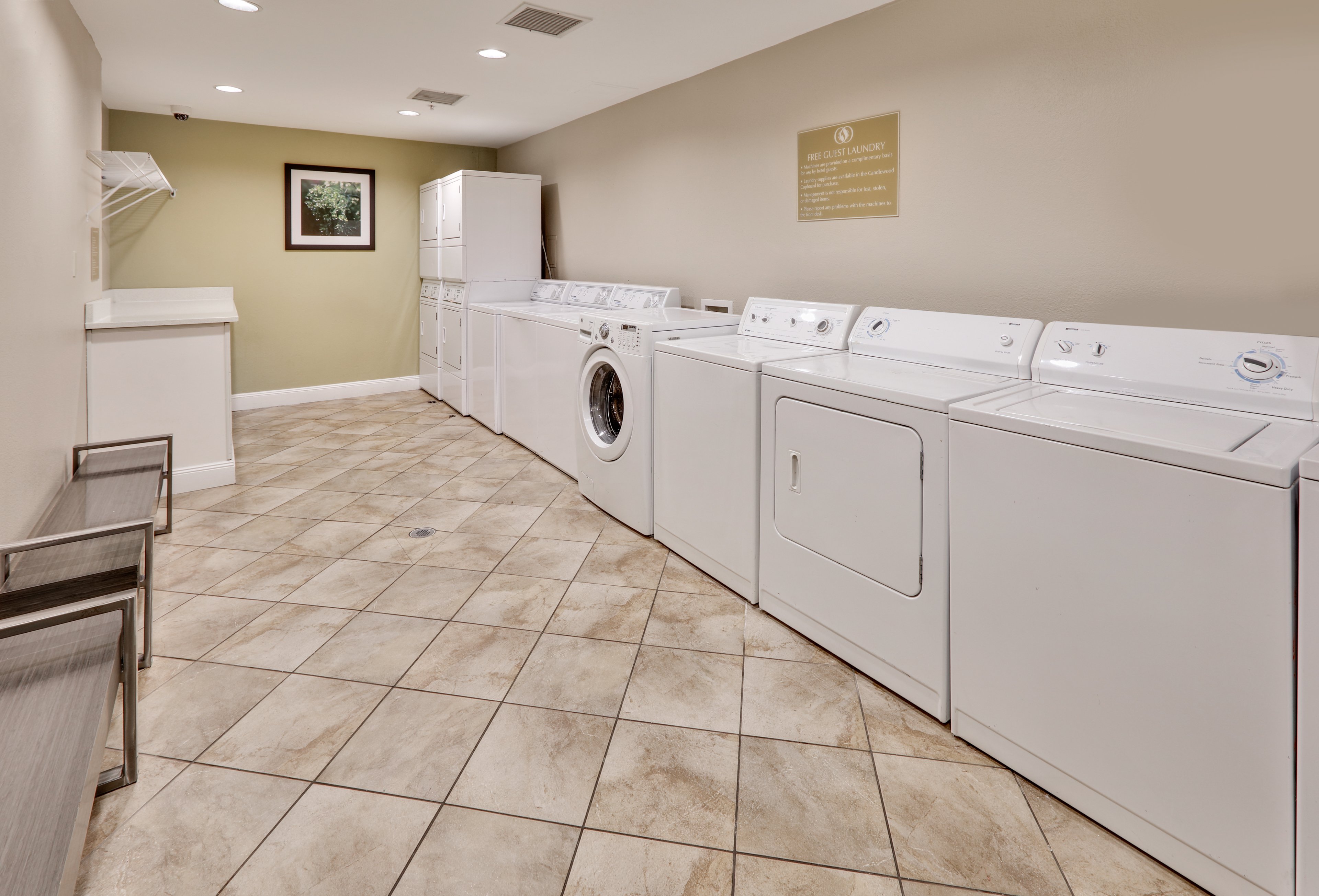 Candlewood Suites Dallas Market Cntr-Love Field 6/22