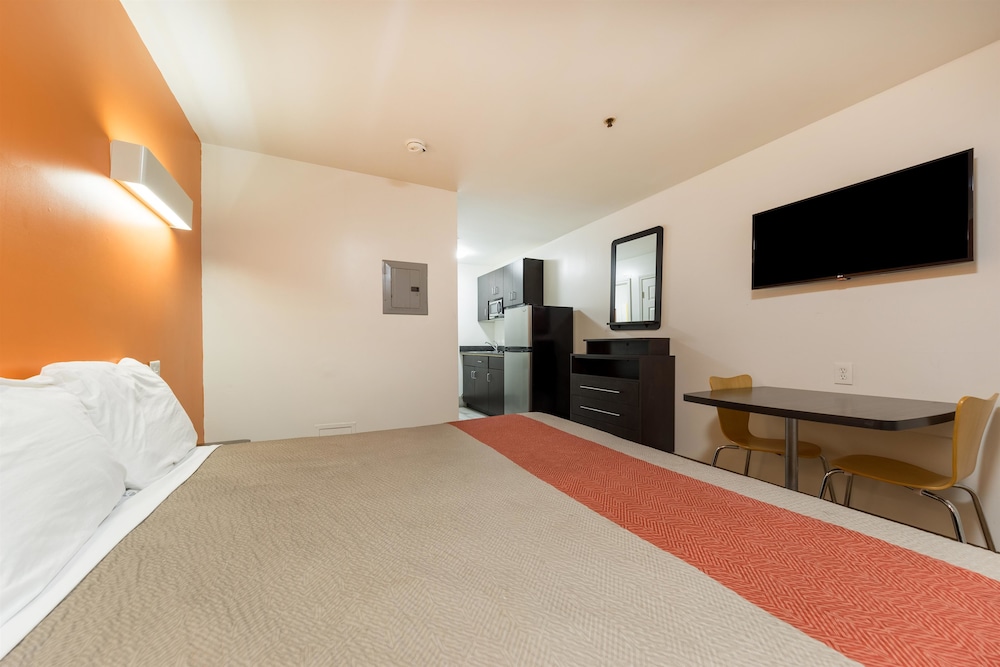 Motel6 Greenville, SC 36/60