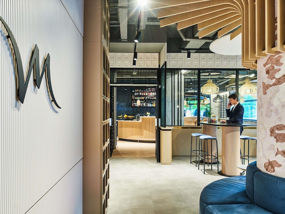 Mercure Paris Nanterre 27/48
