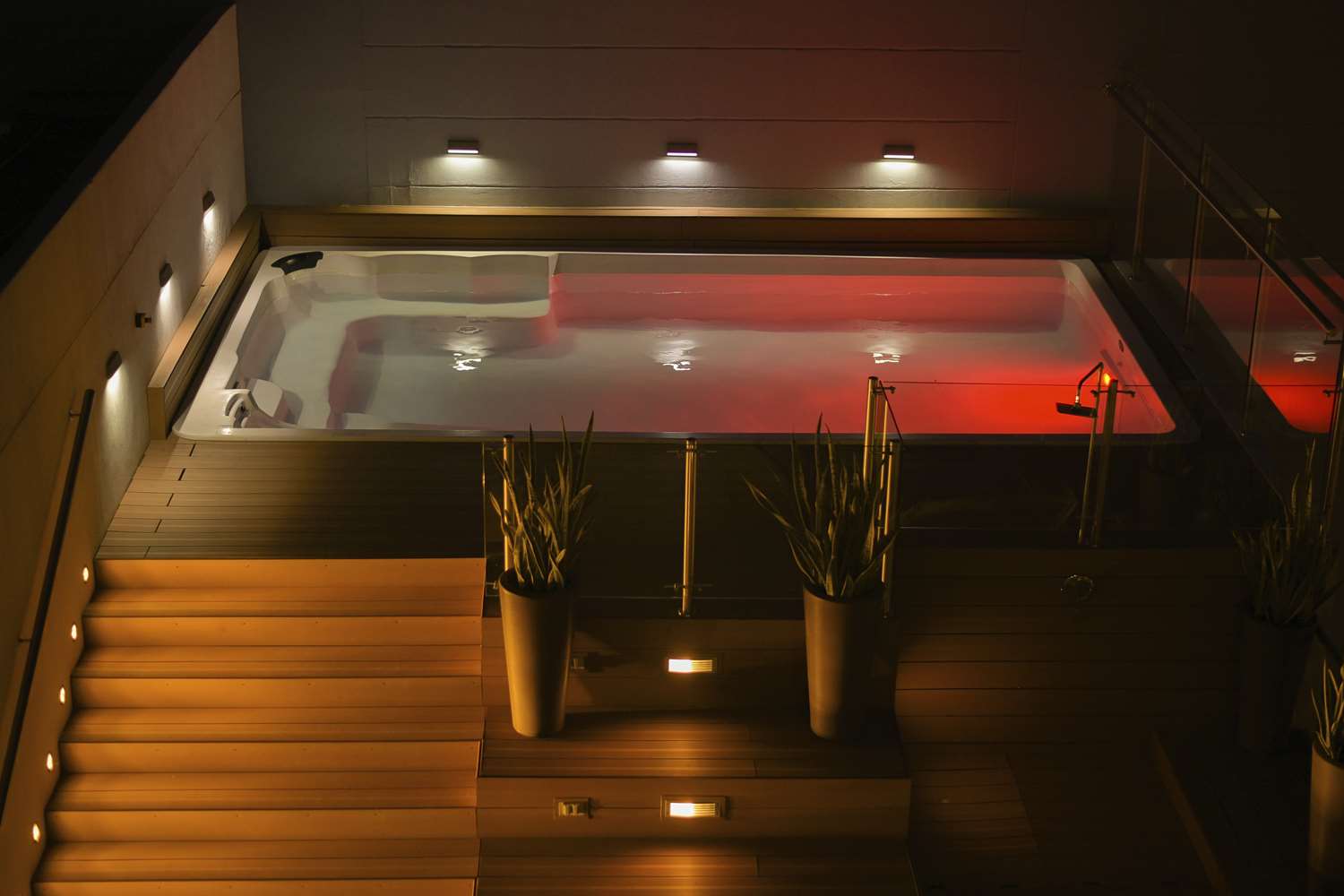 swimming pool spa