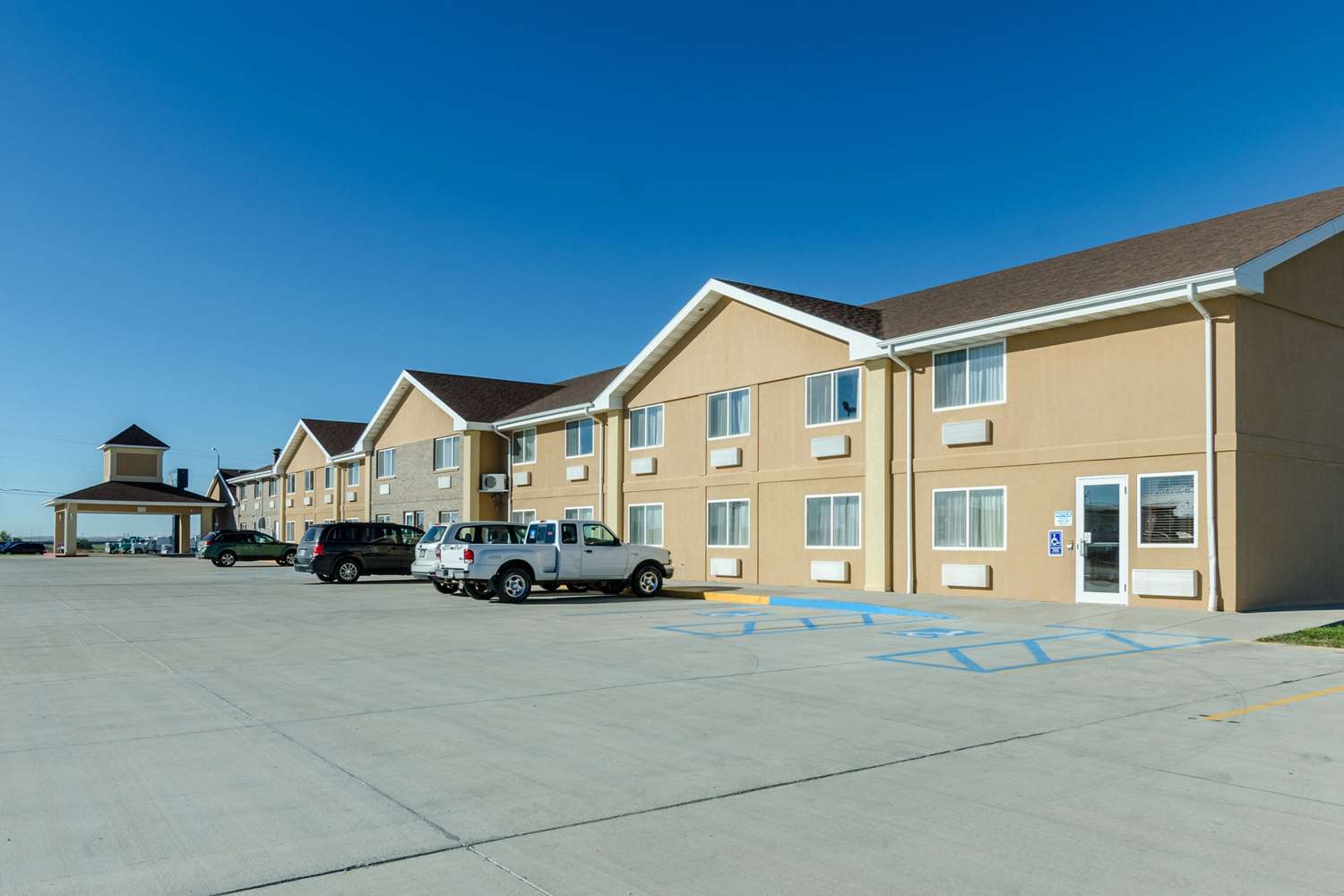 Quality Inn Alliance NE 14/17