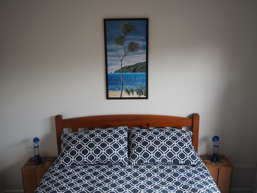 Tasman Bay Backpackers 7/50