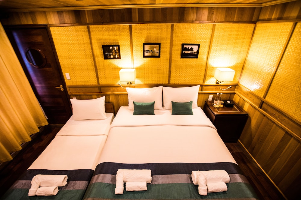 Bhaya Cruises 20/73