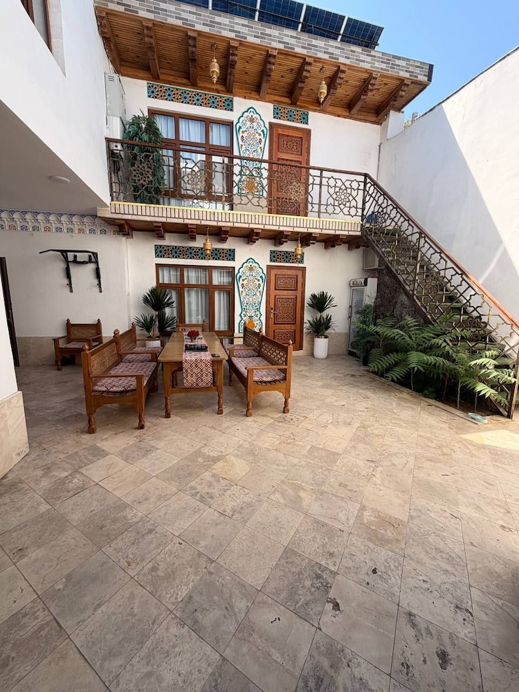 Bukhara Baraka Hotel 42/46