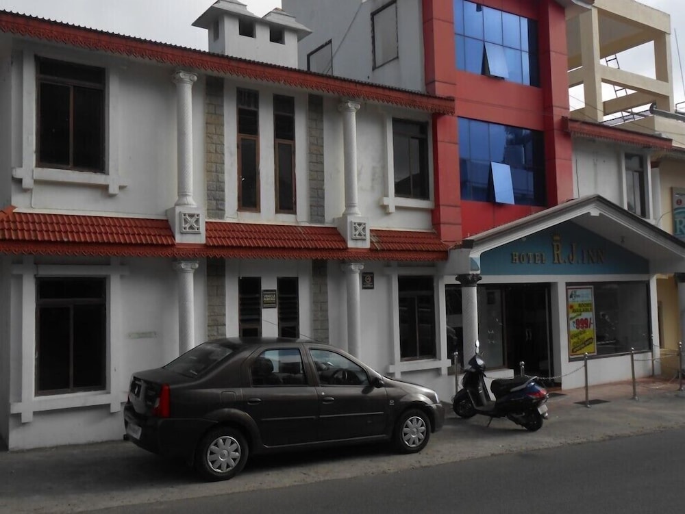 RJ INN HOTEL 28/36