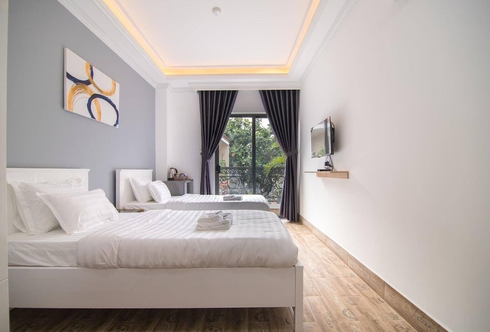 The Passion Hotel Airport - 5 minutes to Tan Son Nhat 20/50