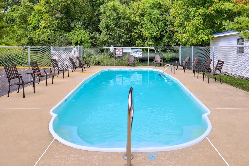 Studio6 Suites Chattanooga, TN - Lookout Mtn. 15/18