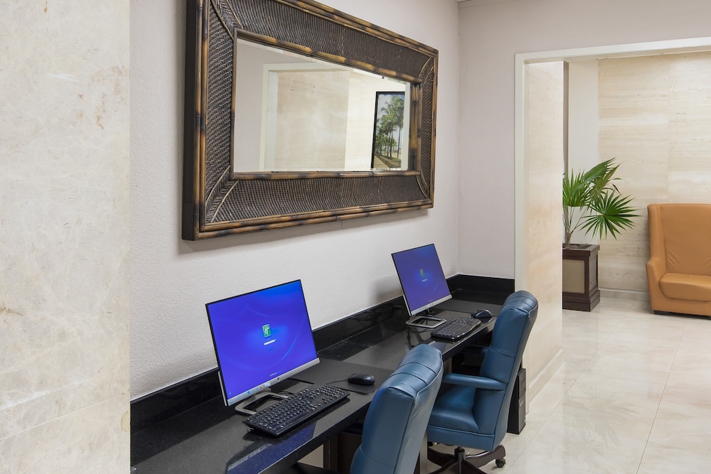 Holiday Inn Port of Miami Downtown Hotel 61/73