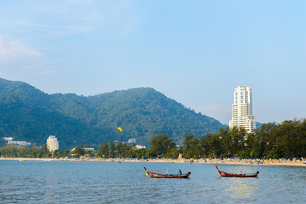 Seaview Patong Hotel 61/69