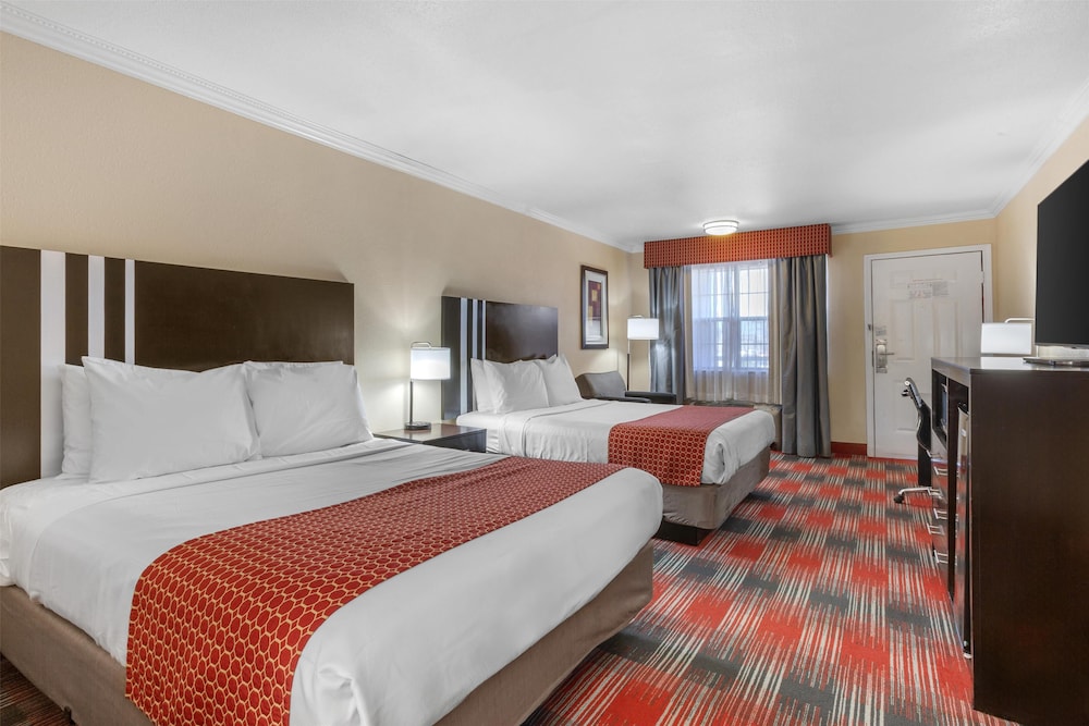Standard, 2 Queen Beds