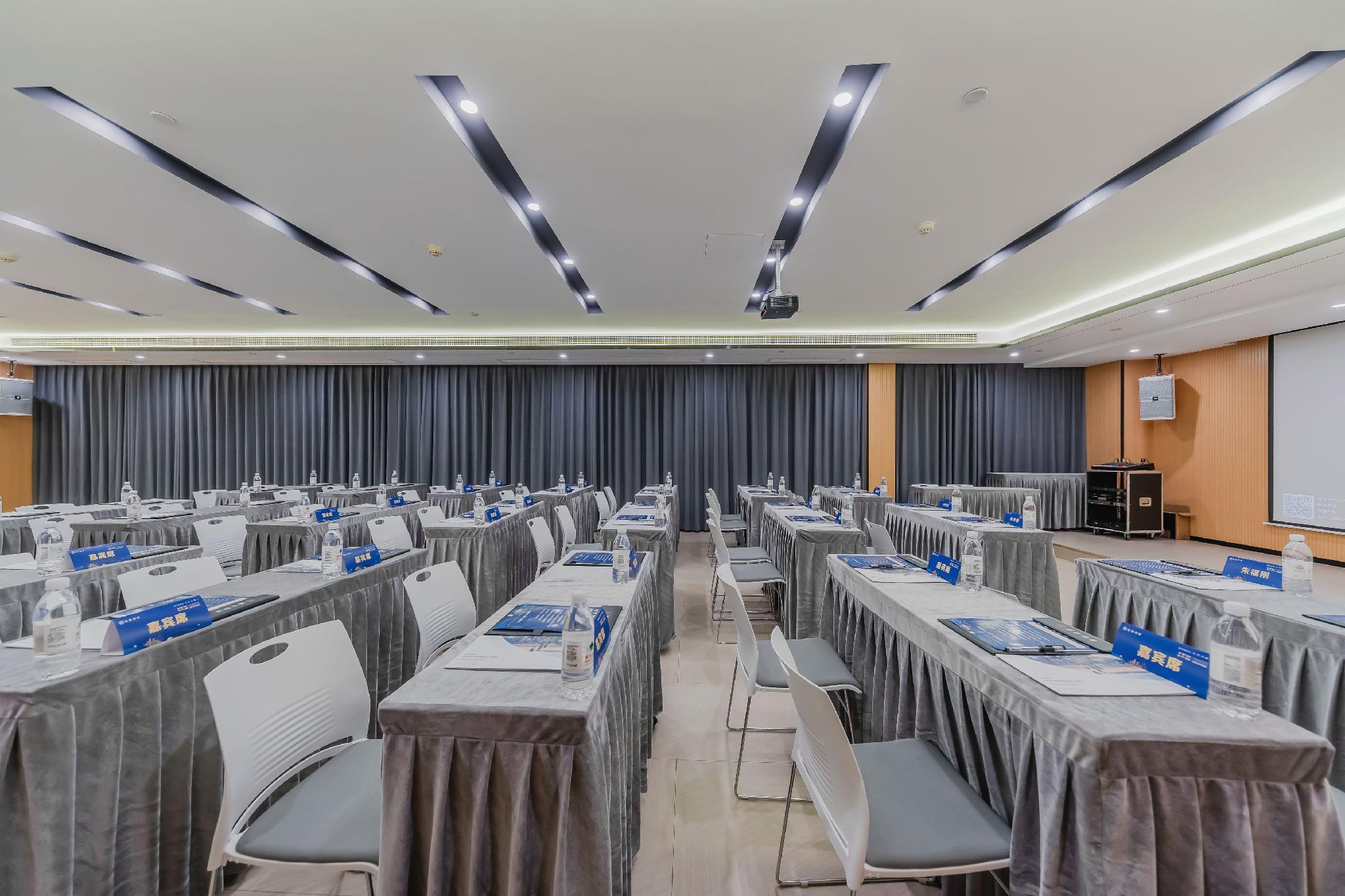 Home Inn Plus (Hangzhou West Lake lakeside Wushan Plaza Hefang Street store) 37/40