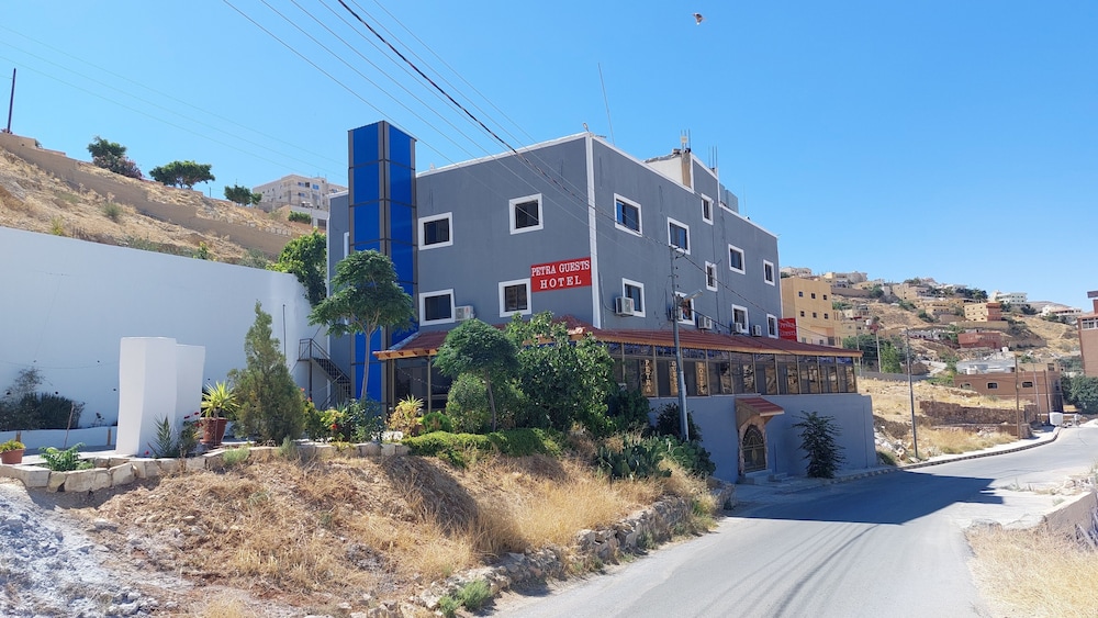 Petra Princes Hotel 5/50