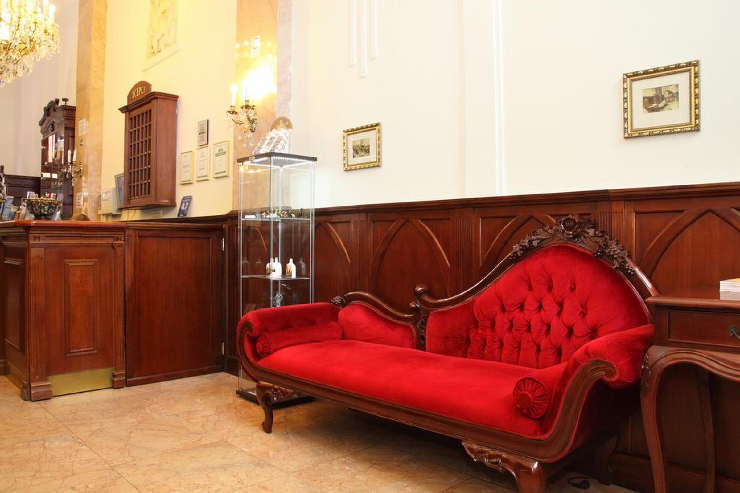 King Charles Boutique Residence 14/30