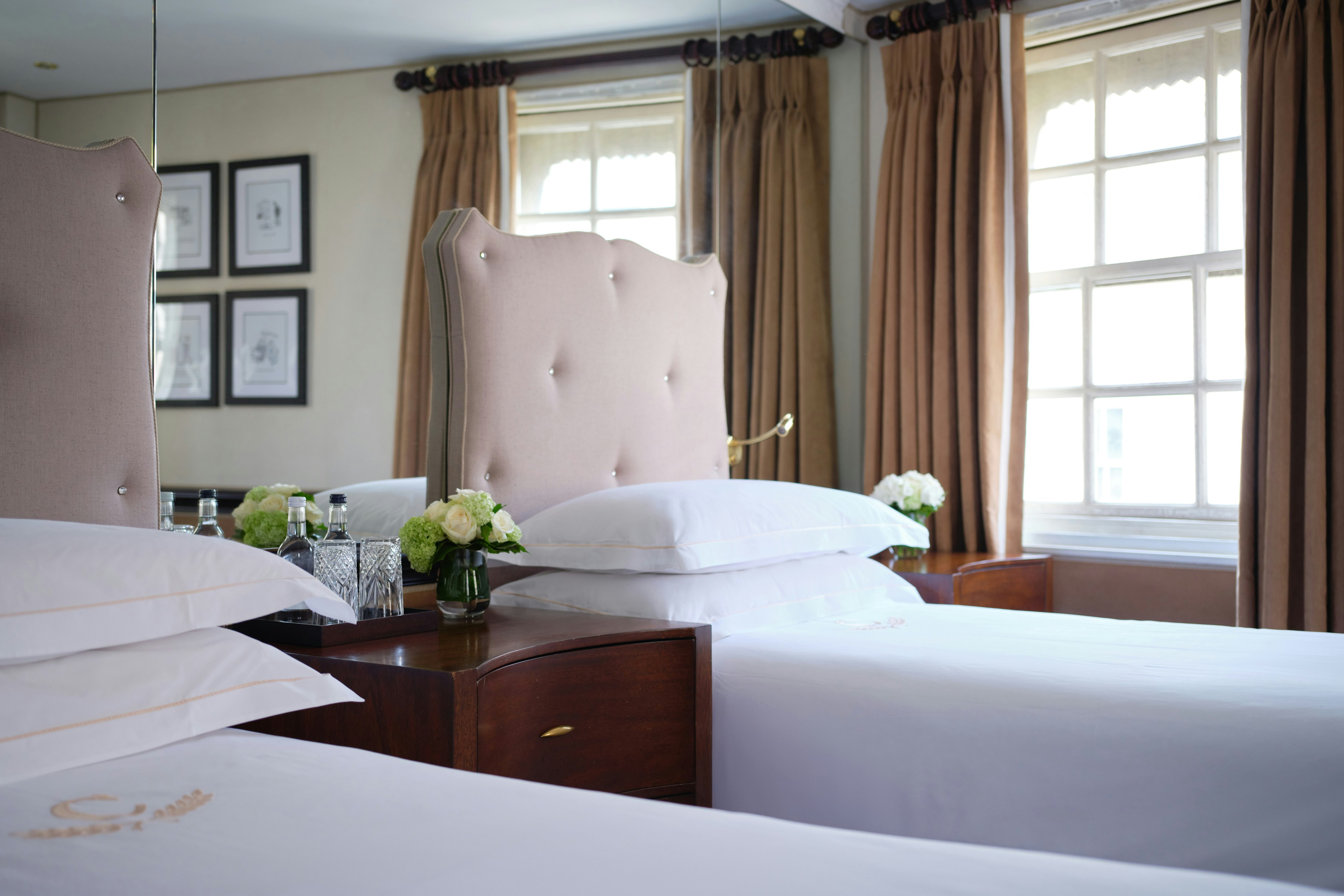 SUPERIOR, TWIN BEDS