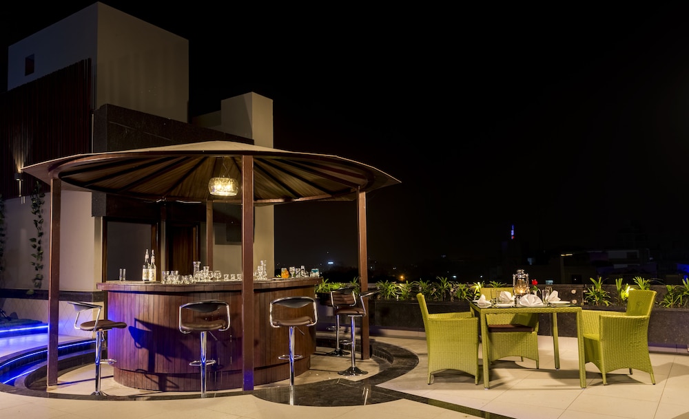 Hotel Ranbirs 17/23