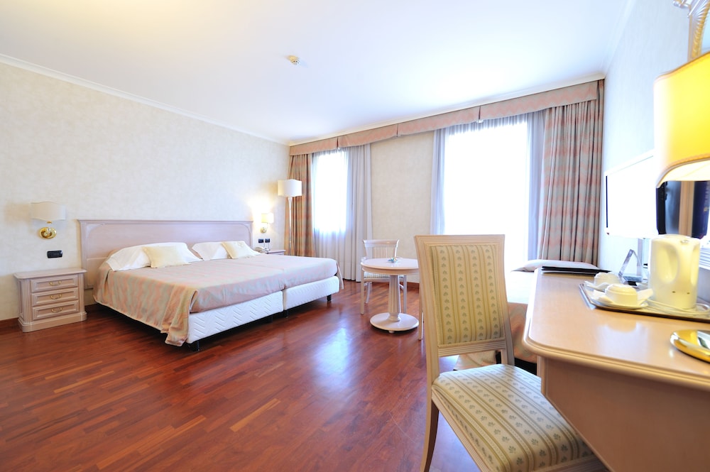 Hotel Roxy Plaza 29/81