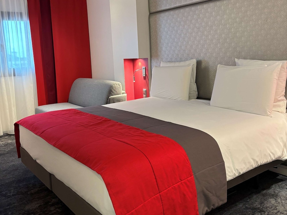 SUPERIOR, DOUBLE BED, SOFA