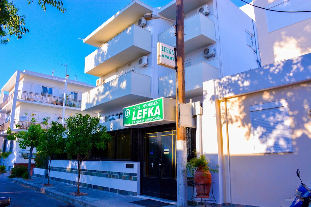 Lefka Hotel Apartments Studios 4/73