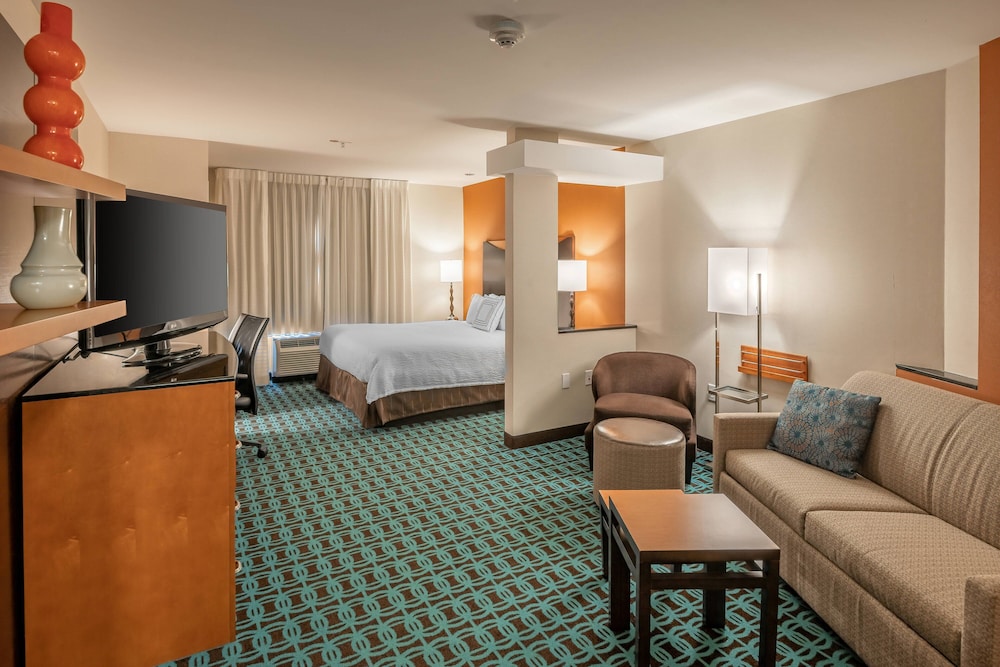 Fairfield Inn Suites New Braunfels 13/30