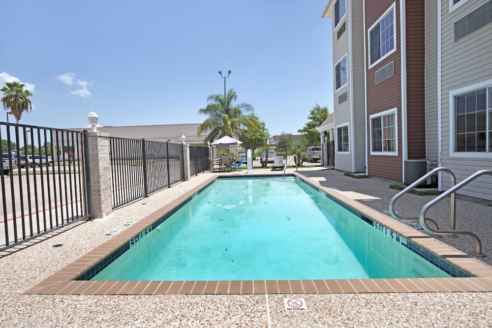 Microtel Inn And Suites Houston 1/32