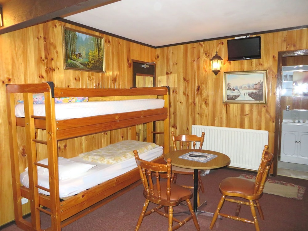 KARELIA ALPINE LODGE 46/56