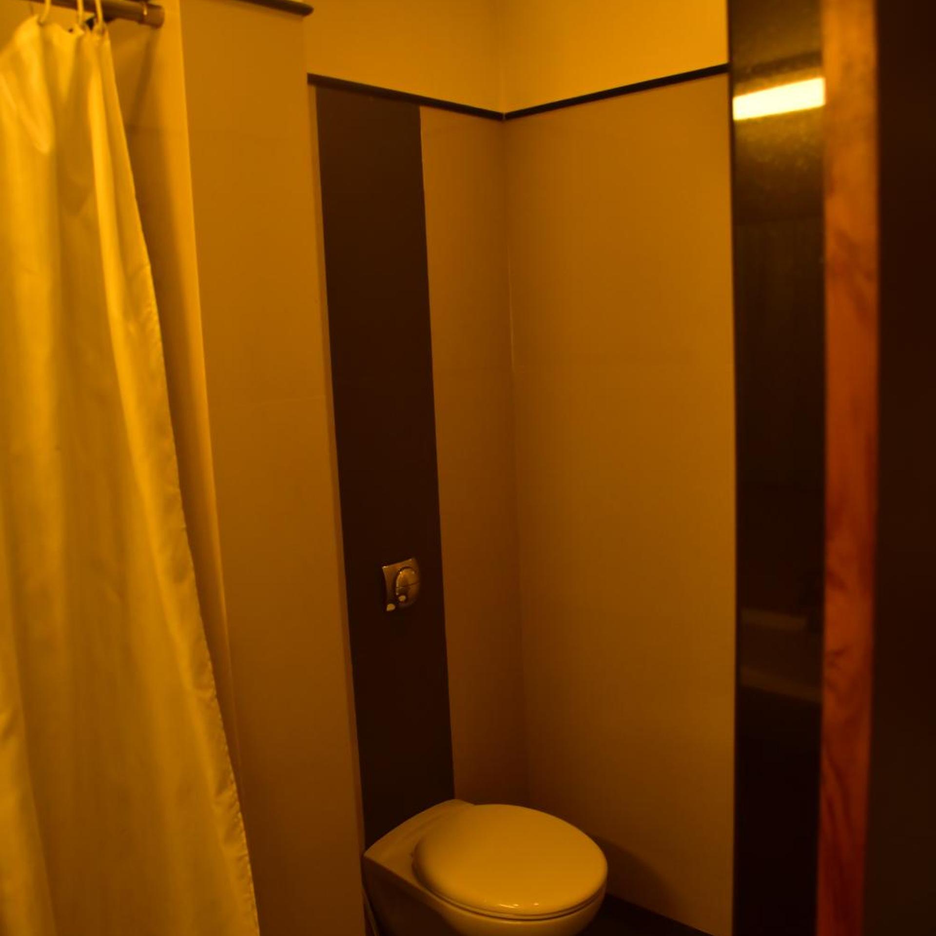 Hi 5 Hotel And Experience 37/39