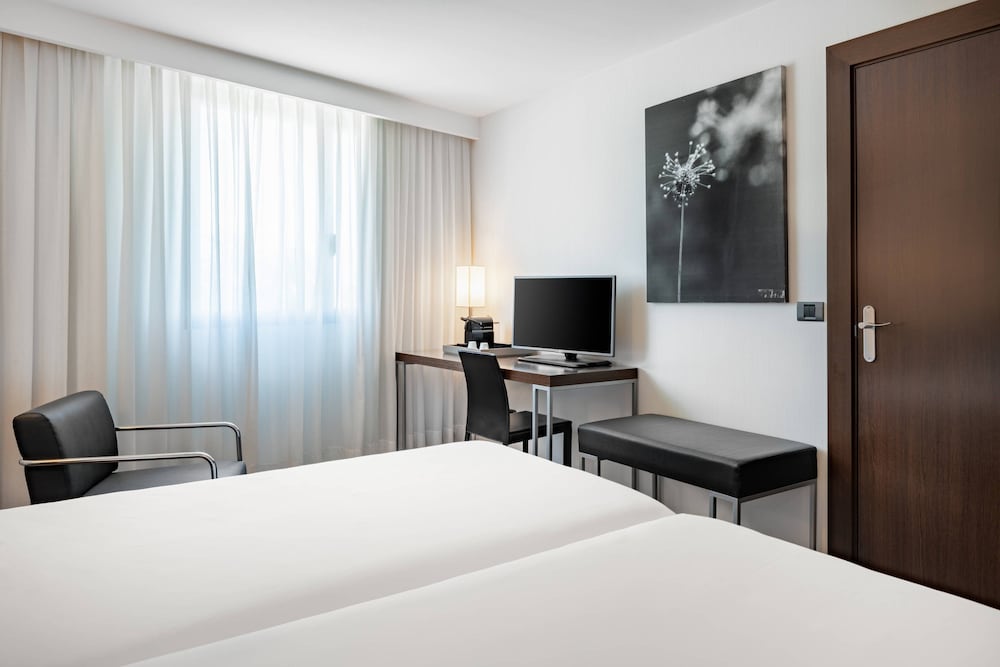 AC Hotel Algeciras by Marriott 10/48