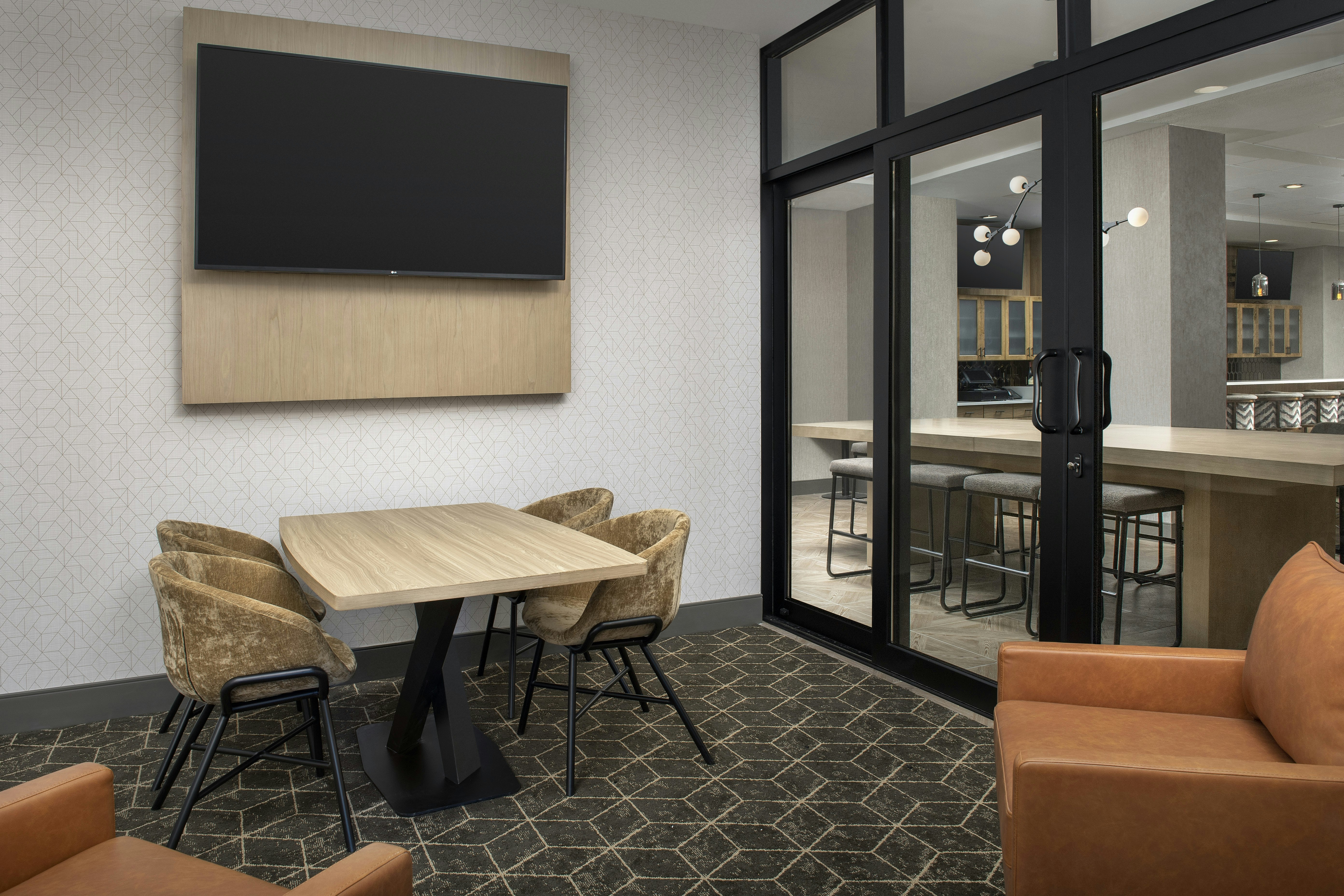Doubletree by Hilton Chattanooga Hamilton Place 24/24